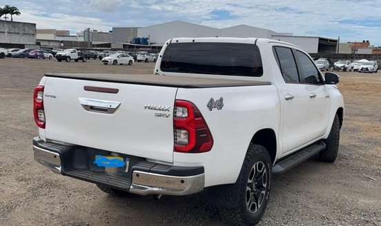TOYOTA-HILUX-2024