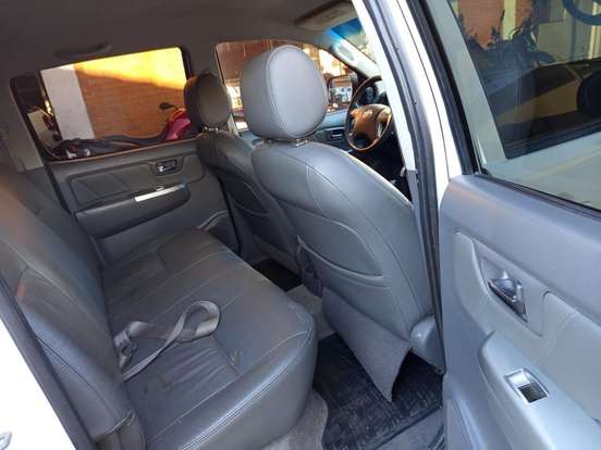 TOYOTA-HILUX-3.0 SRV 4X4 CD 16V TURBO INTERCOOLER DIESEL 4P AUTOMÁTICO TOYOTA-HILUX-2013