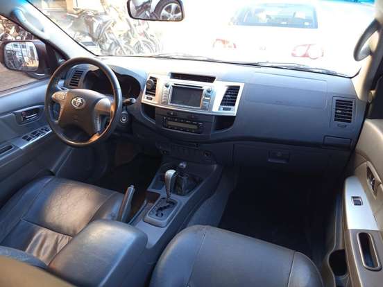 TOYOTA-HILUX-3.0 SRV 4X4 CD 16V TURBO INTERCOOLER DIESEL 4P AUTOMÁTICO TOYOTA-HILUX-2013