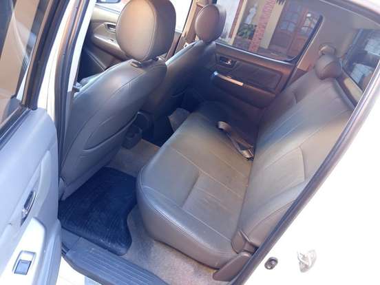 TOYOTA-HILUX-3.0 SRV 4X4 CD 16V TURBO INTERCOOLER DIESEL 4P AUTOMÁTICO TOYOTA-HILUX-2013
