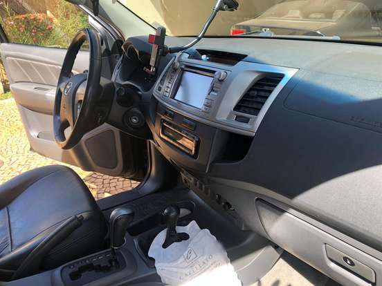 TOYOTA-HILUX-2012