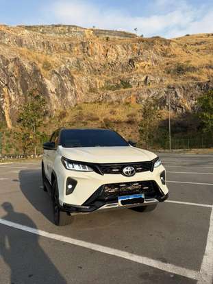 TOYOTA-HILUX SW4-2019