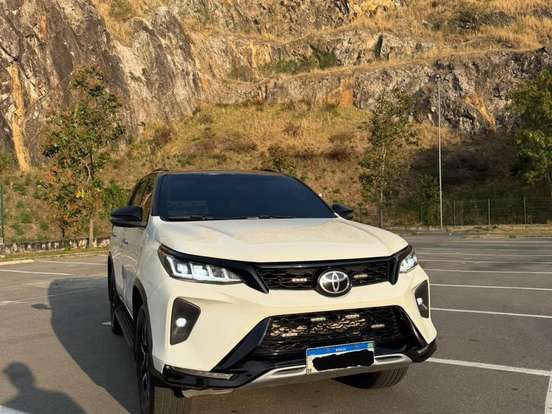 TOYOTA-HILUX SW4-2.8 SRX 4X4 16V TURBO INTERCOOLER DIESEL 4P AUTOMÁTICO TOYOTA-HILUX SW4-2019