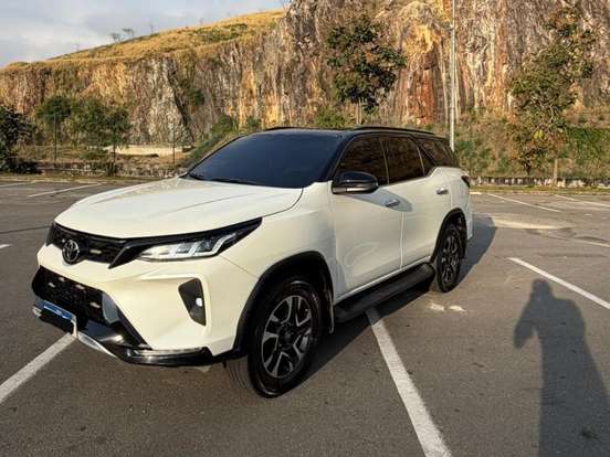 TOYOTA-HILUX SW4-2.8 SRX 4X4 16V TURBO INTERCOOLER DIESEL 4P AUTOMÁTICO TOYOTA-HILUX SW4-2019