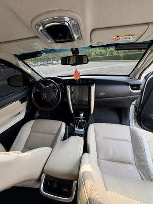 TOYOTA-HILUX SW4-2019