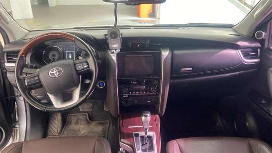 TOYOTA-HILUX SW4-2018