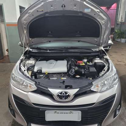 TOYOTA-YARIS-2019