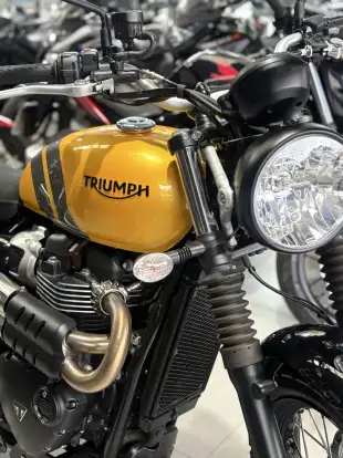 TRIUMPH-SCRAMBLER 900-2023