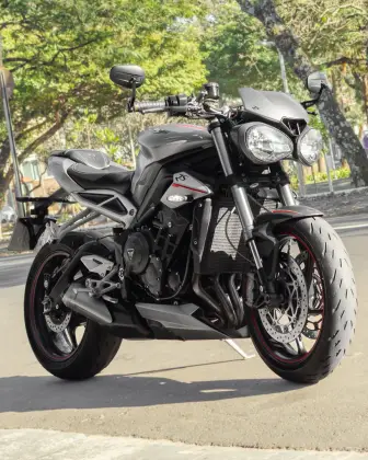 TRIUMPH STREET TRIPLE 765 RS TRIUMPH STREET TRIPLE 765 RS