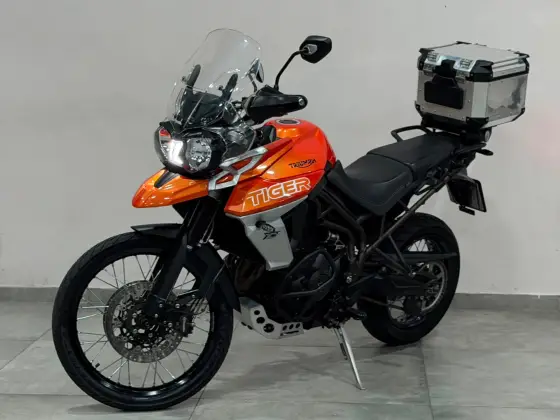 TRIUMPH TIGER 800 XCX TRIUMPH TIGER 800 XCX