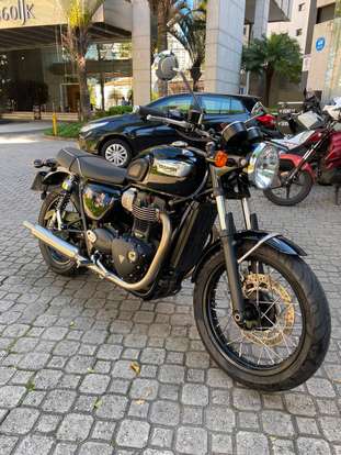 TRIUMPH-BONNEVILLE T100 900-2021