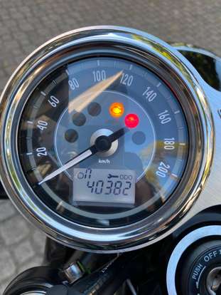 TRIUMPH-BONNEVILLE T100 900-2021