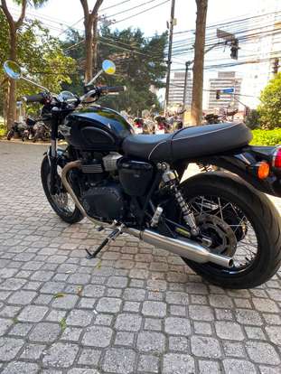 TRIUMPH-BONNEVILLE T100 900-2021