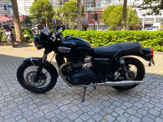 TRIUMPH-BONNEVILLE T100 900-2021