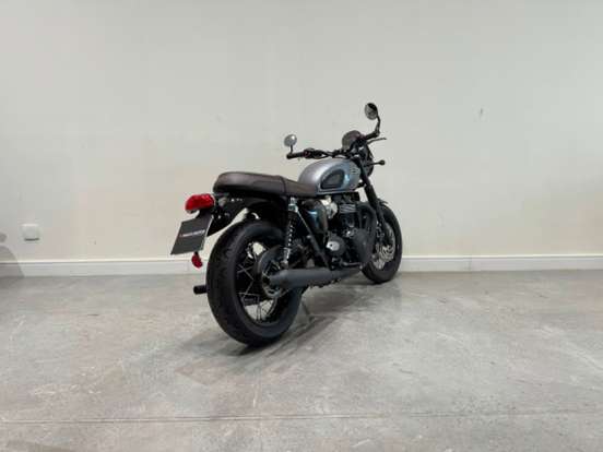 TRIUMPH-BONNEVILLE T120 BLACK 1200-2024