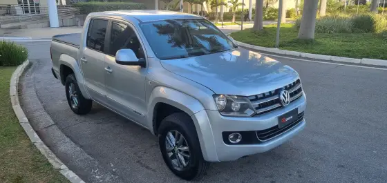 VOLKSWAGEN AMAROK 2.0 TRENDLINE 4X4 CD 16V TURBO INTERCOOLER DIESEL 4P AUTOMÁTICO VOLKSWAGEN AMAROK 2.0 TRENDLINE 4X4 CD 16V TURBO INTERCOOLER DIESEL 4P AUTOMÁTICO