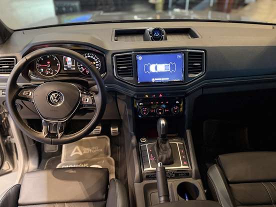 VOLKSWAGEN-AMAROK-2025