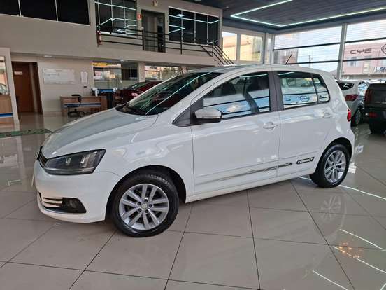 VOLKSWAGEN-FOX-2018