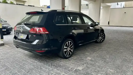 VOLKSWAGEN-GOLF-2016