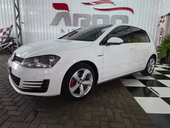 VOLKSWAGEN GOLF 2.0 TSI GTI 16V TURBO GASOLINA 4P AUTOMÁTICO VOLKSWAGEN GOLF 2.0 TSI GTI 16V TURBO GASOLINA 4P AUTOMÁTICO