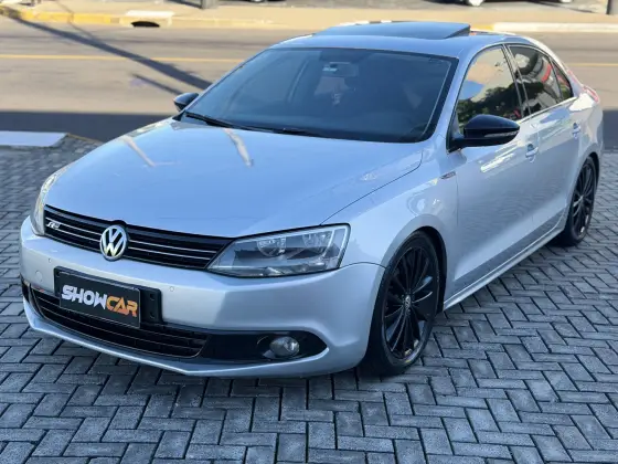 VOLKSWAGEN JETTA 2.0 COMFORTLINE FLEX 4P TIPTRONIC