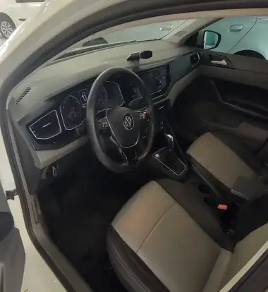 VOLKSWAGEN-POLO-2019