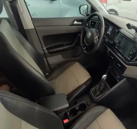 VOLKSWAGEN-POLO-2019