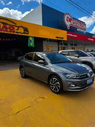 VOLKSWAGEN-POLO-2020