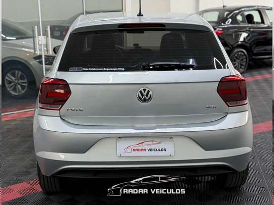 VOLKSWAGEN-POLO-2018