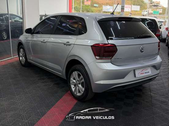 VOLKSWAGEN-POLO-2018