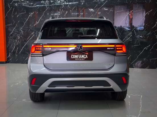 VOLKSWAGEN-T-CROSS-2024