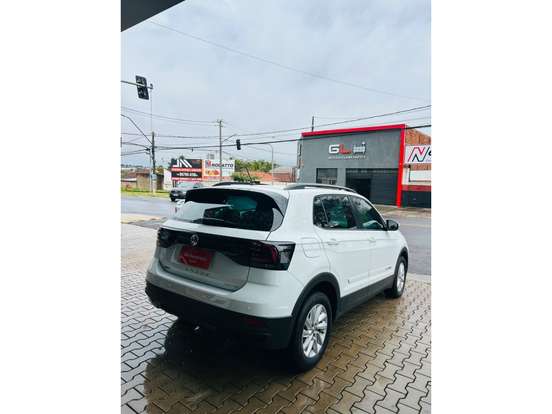 VOLKSWAGEN-T-CROSS-2020