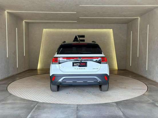 VOLKSWAGEN-T-CROSS-2025