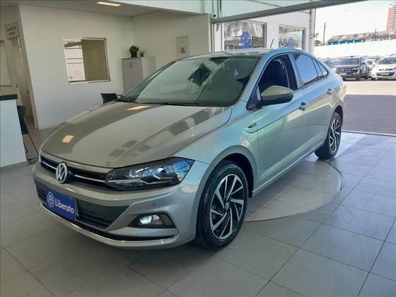 VOLKSWAGEN VIRTUS 1.0 200 TSI HIGHLINE AUTOMÁTICO