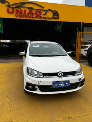 VOLKSWAGEN VOYAGE 1.0 12V MPI TOTALFLEX COMFORTLINE 4P MANUAL VOLKSWAGEN VOYAGE 1.0 12V MPI TOTALFLEX COMFORTLINE 4P MANUAL