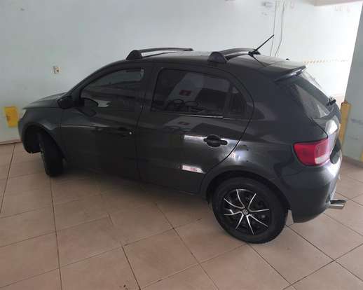 VOLKSWAGEN-GOL-2010