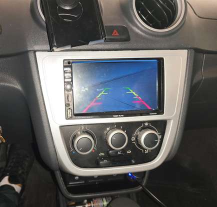 VOLKSWAGEN-GOL-2010