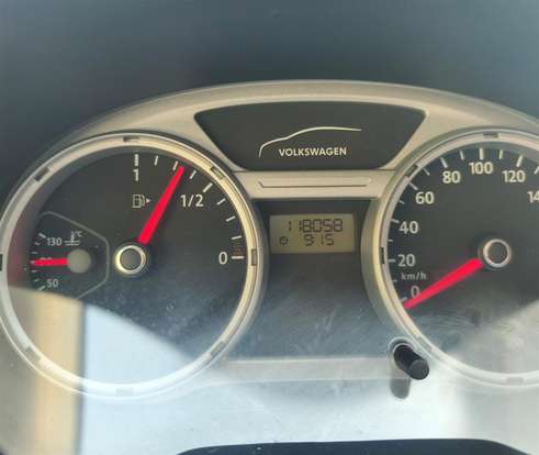 VOLKSWAGEN-GOL-2010