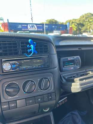 VOLKSWAGEN-GOLF-1997