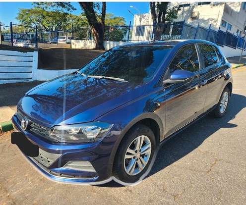 VOLKSWAGEN-POLO-2017