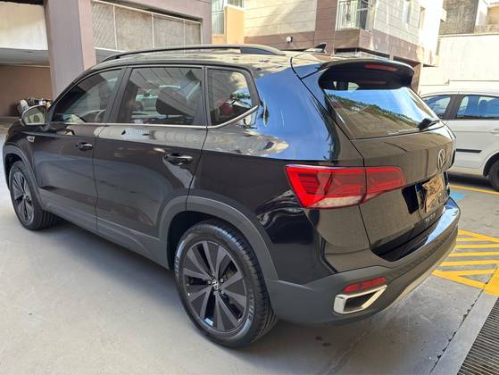 VOLKSWAGEN TAOS 1.4 250 TSI TOTAL FLEX COMFORTLINE AUTOMÁTICO