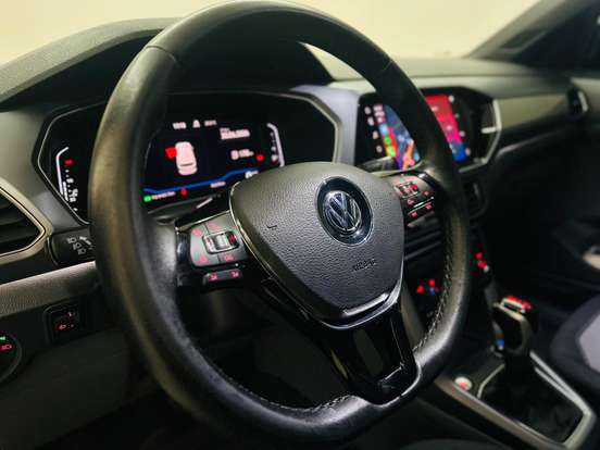 VOLKSWAGEN-T-CROSS-2021