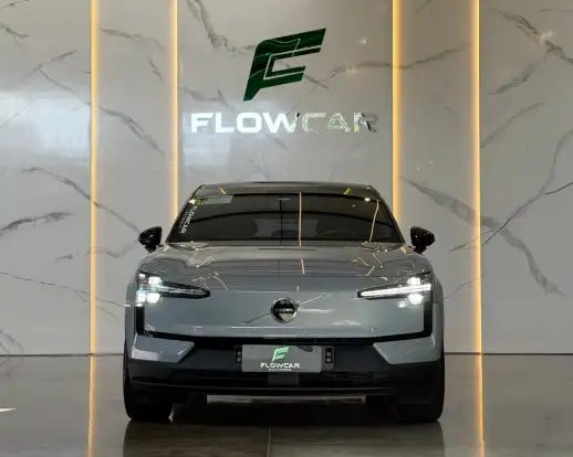VOLVO-EX30-2024