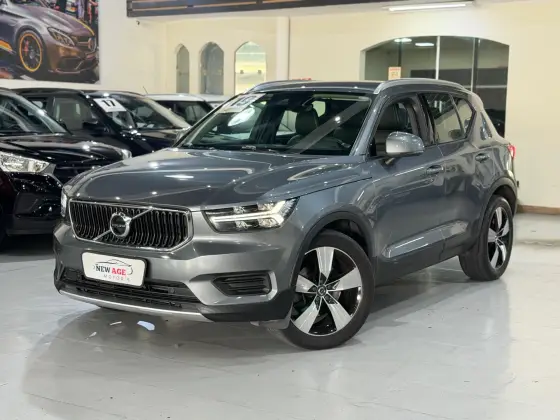 VOLVO XC40 2.0 T5 GASOLINA MOMENTUM AWD GEARTRONIC