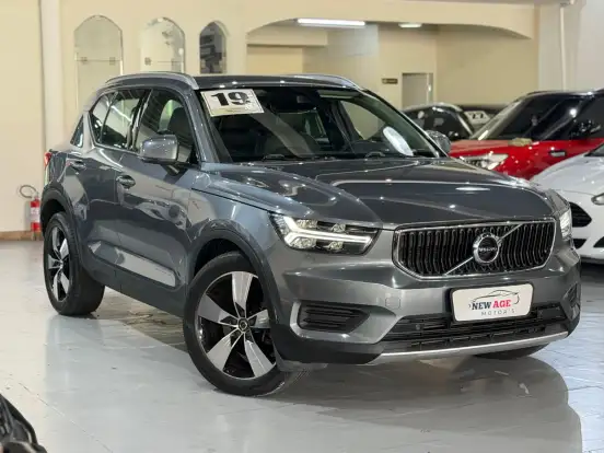 VOLVO-XC40-2.0 T5 GASOLINA MOMENTUM AWD GEARTRONIC VOLVO-XC40-2018