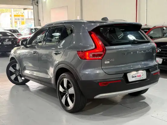 VOLVO-XC40-2.0 T5 GASOLINA MOMENTUM AWD GEARTRONIC VOLVO-XC40-2018