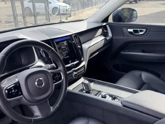 VOLVO-XC60-2.0 T8 HYBRID MOMENTUM AWD GEARTRONIC VOLVO-XC60-2021