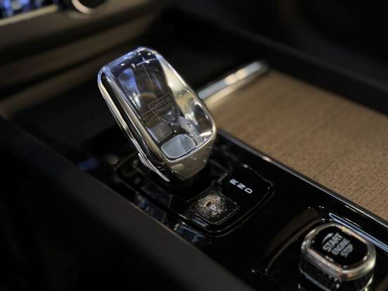 VOLVO-XC60-2.0 T8 PHEV ULTRA AWD GEARTRONIC VOLVO-XC60-2025