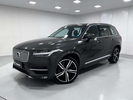 VOLVO-XC90-2017