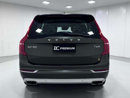 VOLVO-XC90-2017